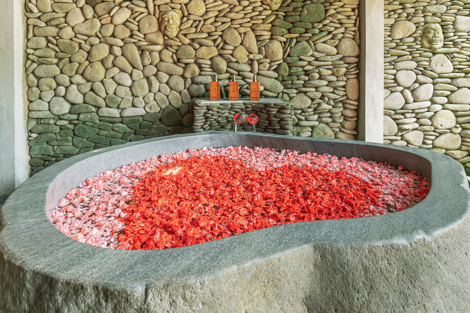 Sky Bathing & Stone Tub